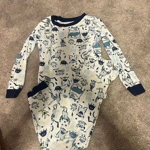 Carters size 5 monster PJ’s